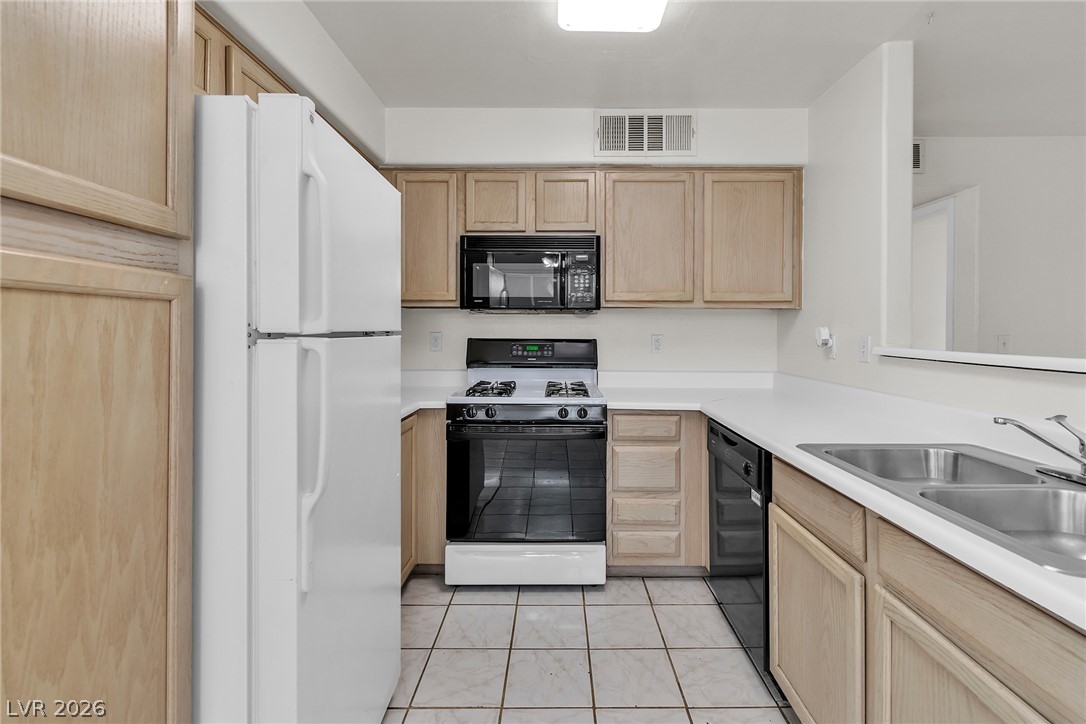 Photo 10 of 24, 3119 Key Largo Drive #101