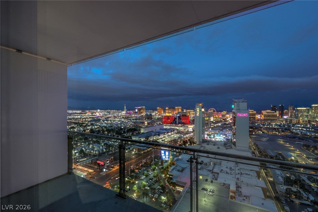 Photo 29 of 32, 4381 W Flamingo Road #3418