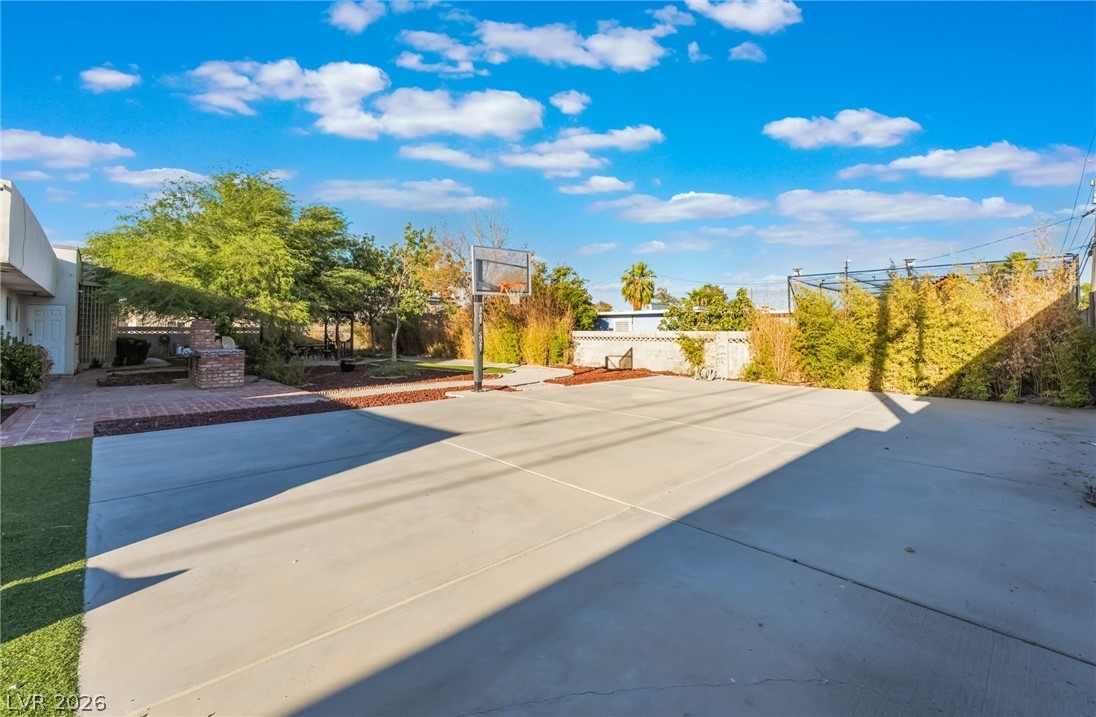 Photo 67 of 82, 909 Cashman Drive
