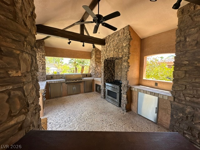 Photo 14 of 34, 8175 Arville Street #225