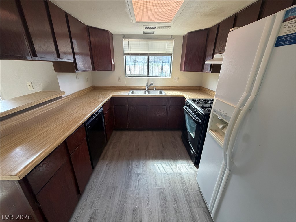 Photo 13 of 28, 110 Bel Port Drive #113