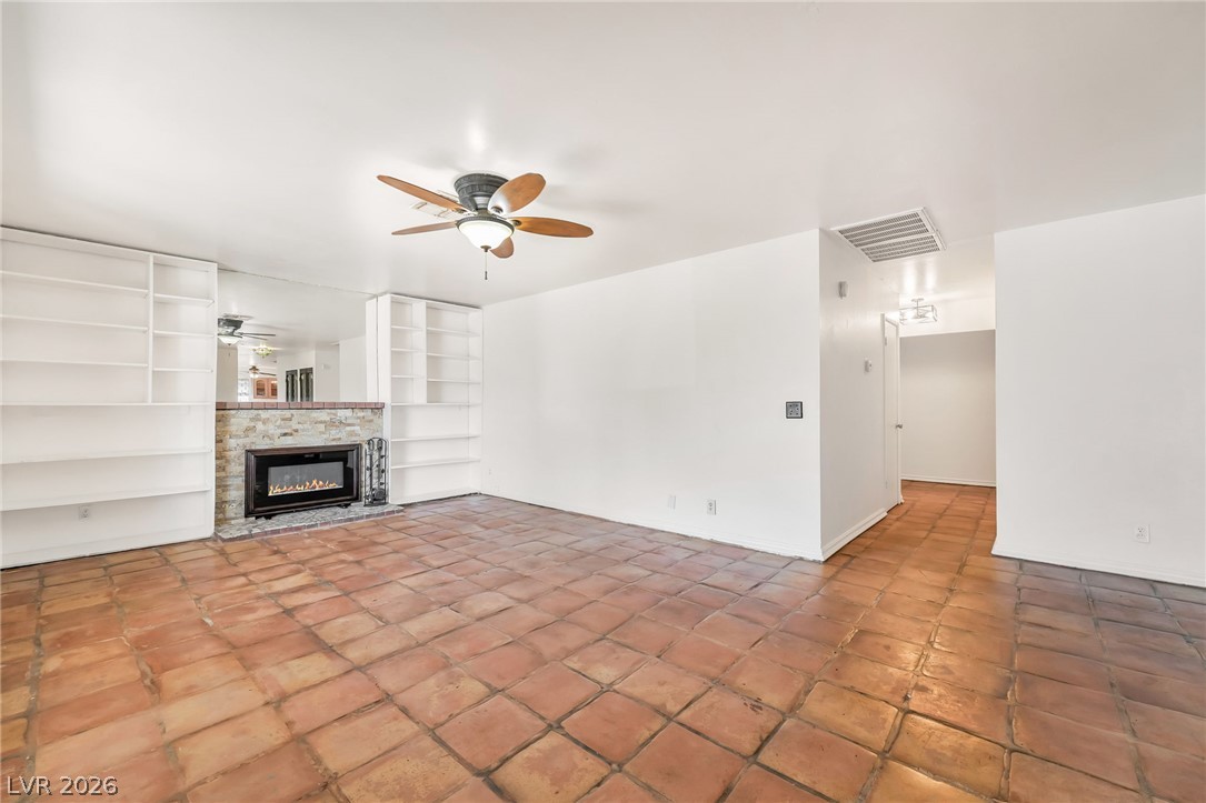 Photo 4 of 6604 Larchwood Lane