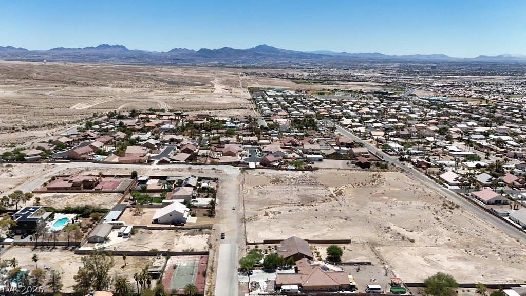 Photo 8 of 12, 255 Vista Valley Street