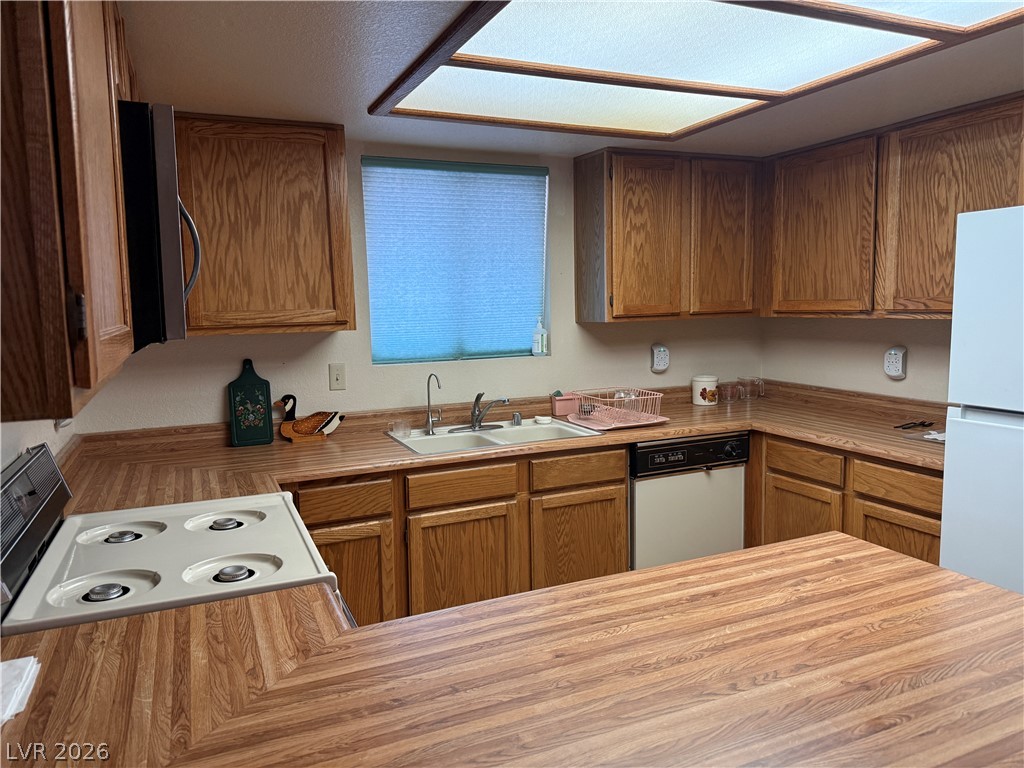 Photo 6 of 10, 6741 W Charleston Boulevard #4