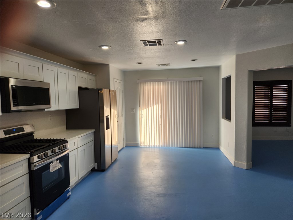 Photo 2 of 523 Redruth Drive