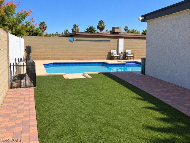 Photo 26 of 28, 4490 Margarete Avenue