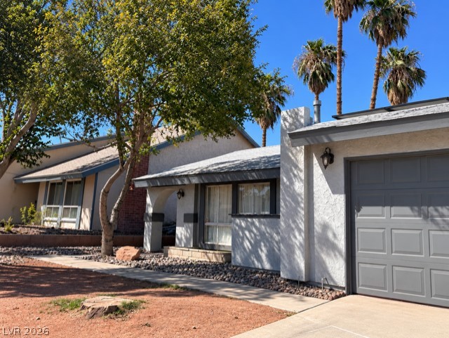 Photo 3 of 4490 Margarete Avenue
