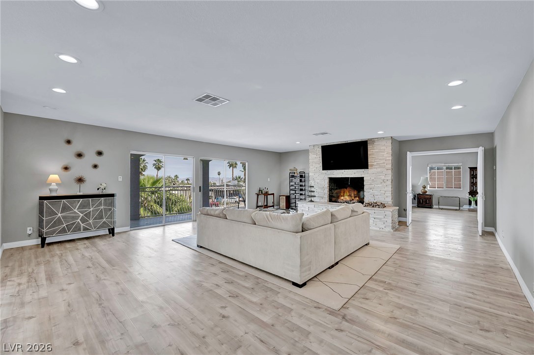 Photo 38 of 80, 1400 Maria Elena Drive