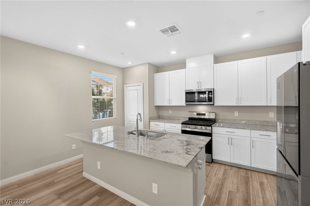Photo 10 of 41, 2435 Bellinzona Place