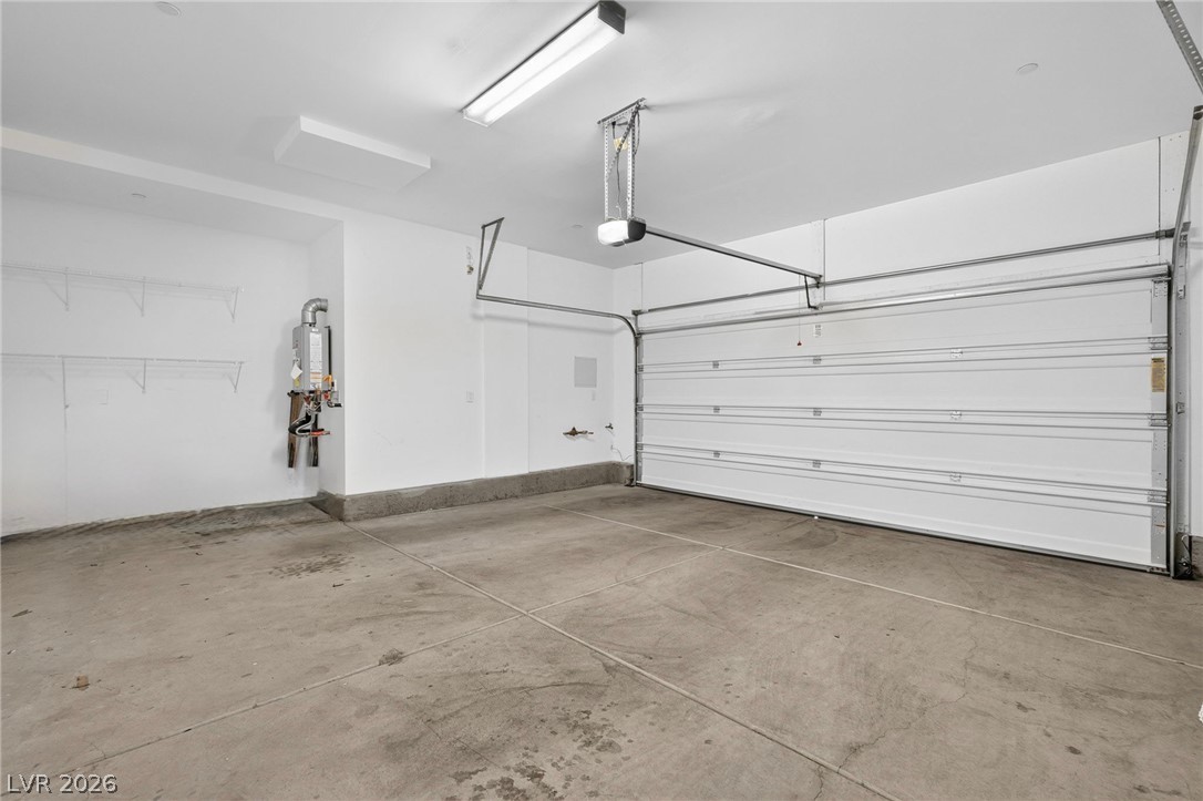 Photo 31 of 41, 2435 Bellinzona Place