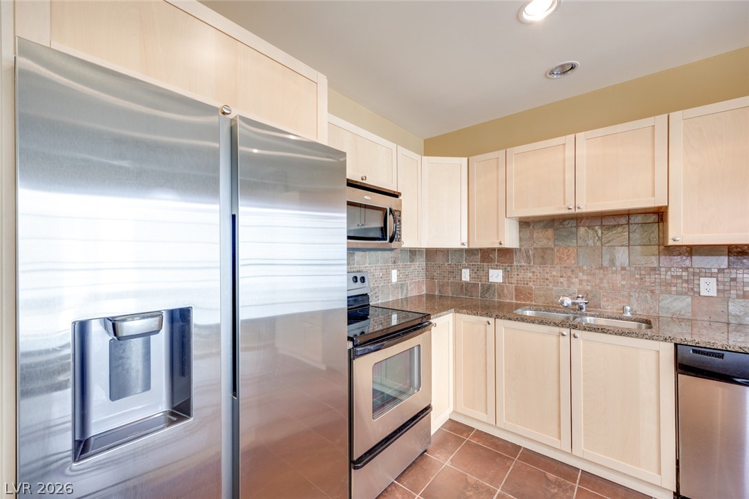 Photo 13 of 55, 2455 W Serene Avenue #603