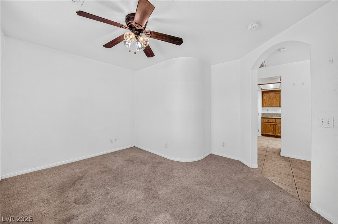 Photo 18 of 49, 2121 W Labrador Court