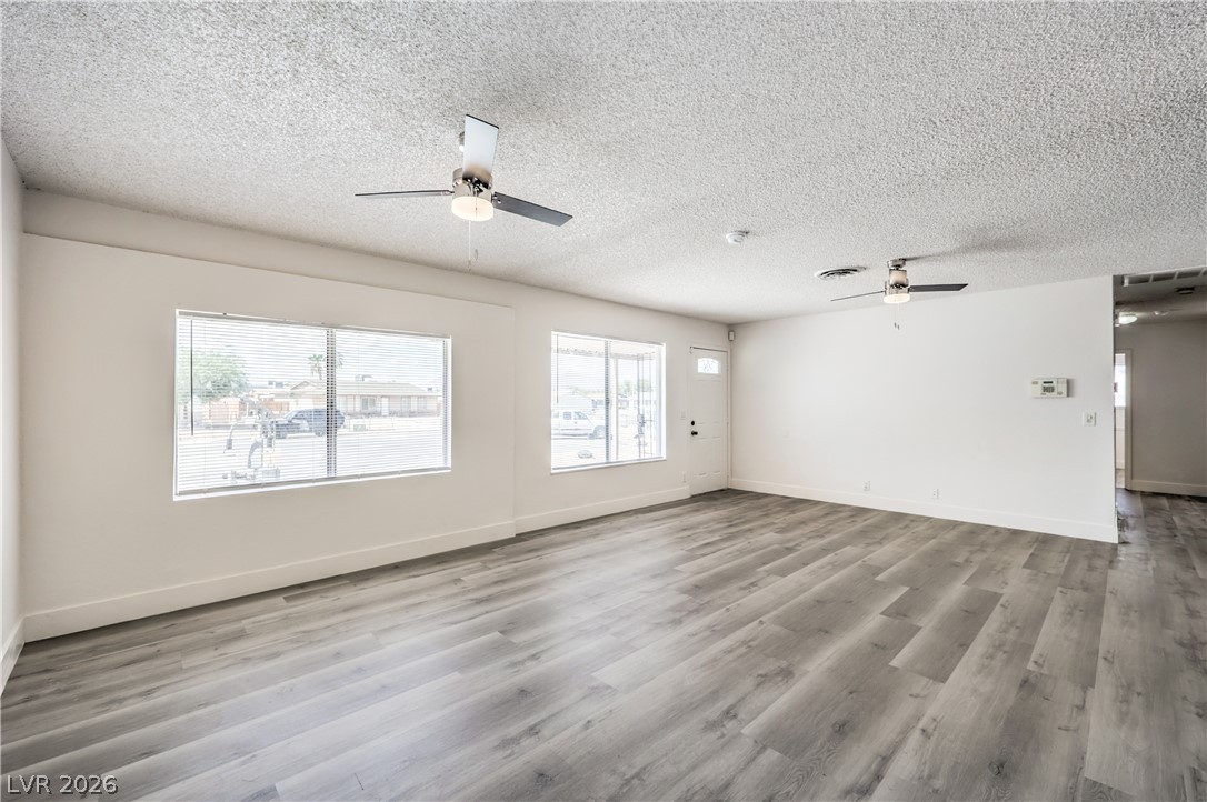 Photo 5 of 4016 Briar Court