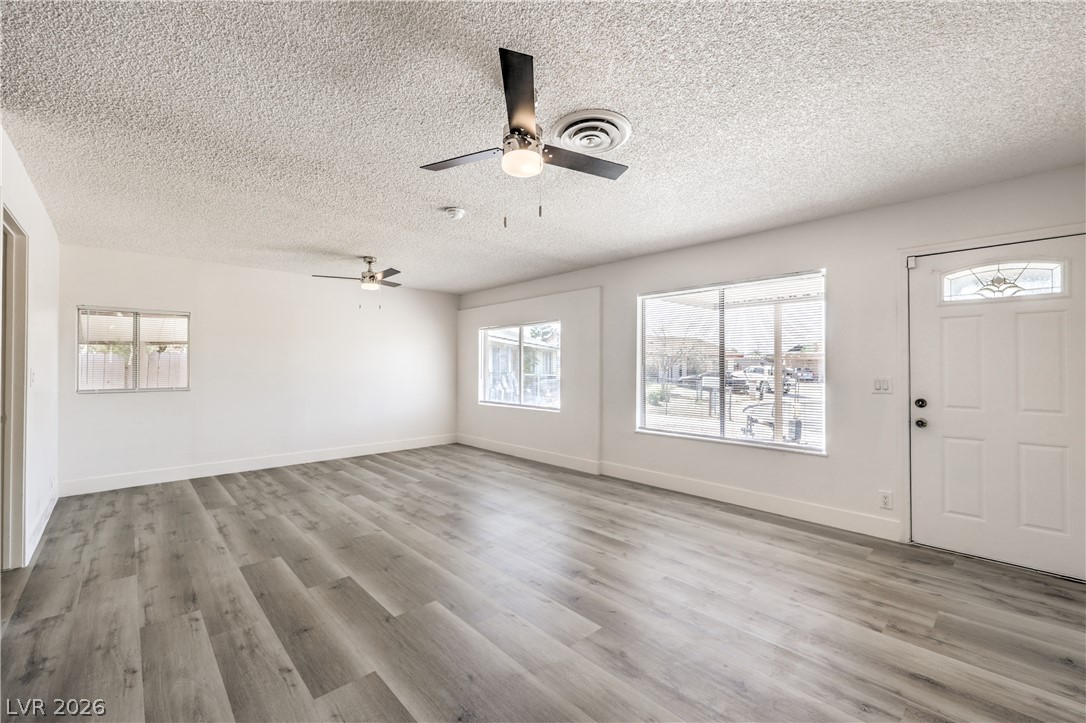 Photo 4 of 4016 Briar Court