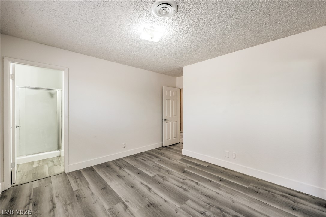 Photo 13 of 31, 4016 Briar Court