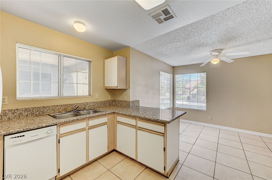 Photo 17 of 45, 2200 S Fort Apache Road #2228