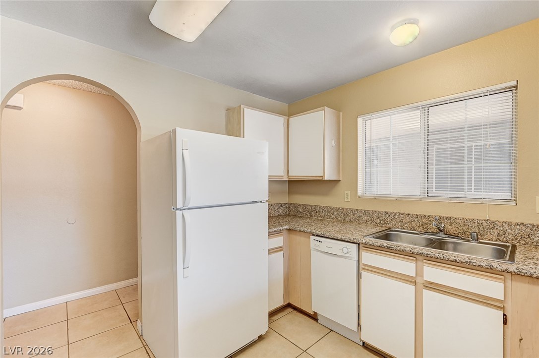 Photo 18 of 45, 2200 S Fort Apache Road #2228