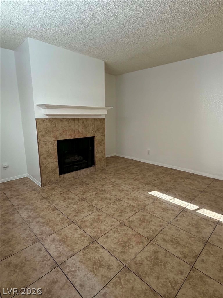 Photo 6 of 28, 215 N Lamb Boulevard #E