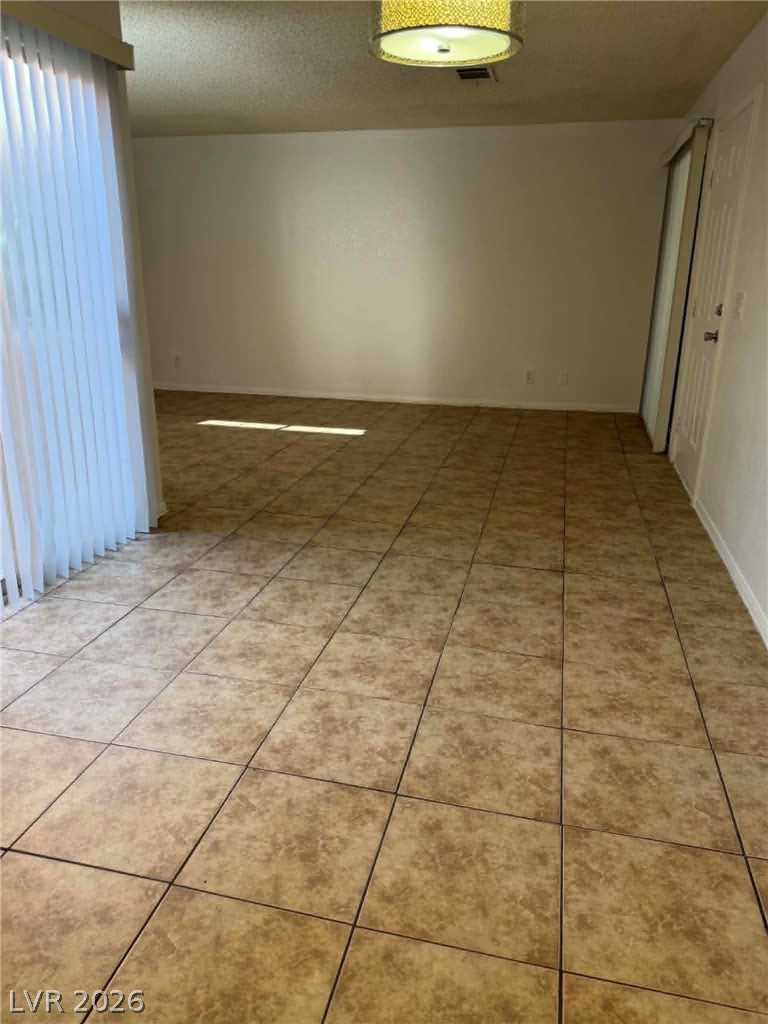 Photo 11 of 28, 215 N Lamb Boulevard #E