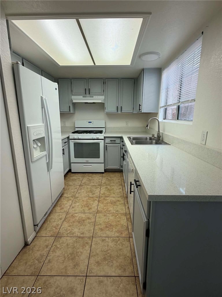 Photo 13 of 28, 215 N Lamb Boulevard #E