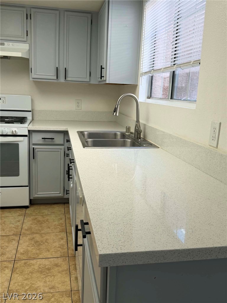 Photo 15 of 28, 215 N Lamb Boulevard #E