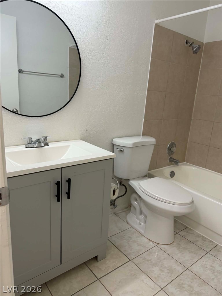 Photo 18 of 28, 215 N Lamb Boulevard #E