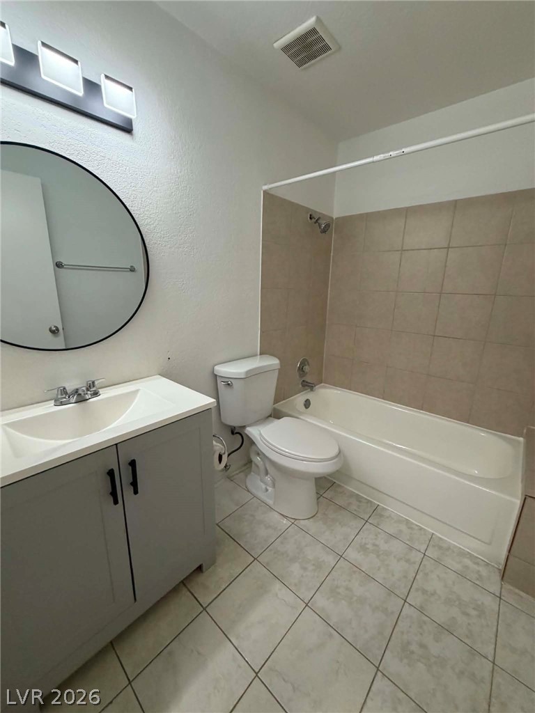 Photo 19 of 28, 215 N Lamb Boulevard #E