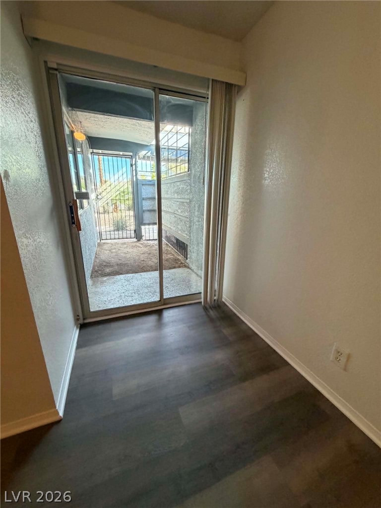 Photo 23 of 28, 215 N Lamb Boulevard #E