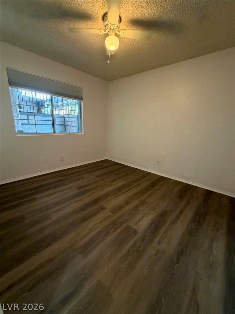 Photo 27 of 28, 215 N Lamb Boulevard #E