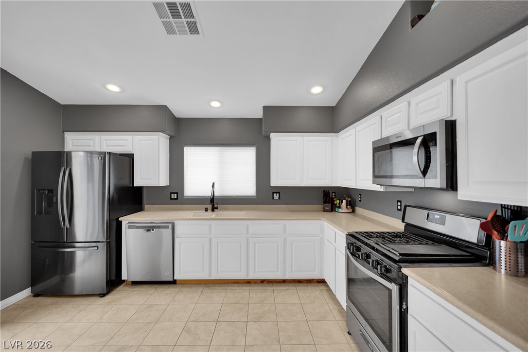 Photo 13 of 23, 9305 Cranesbill Court