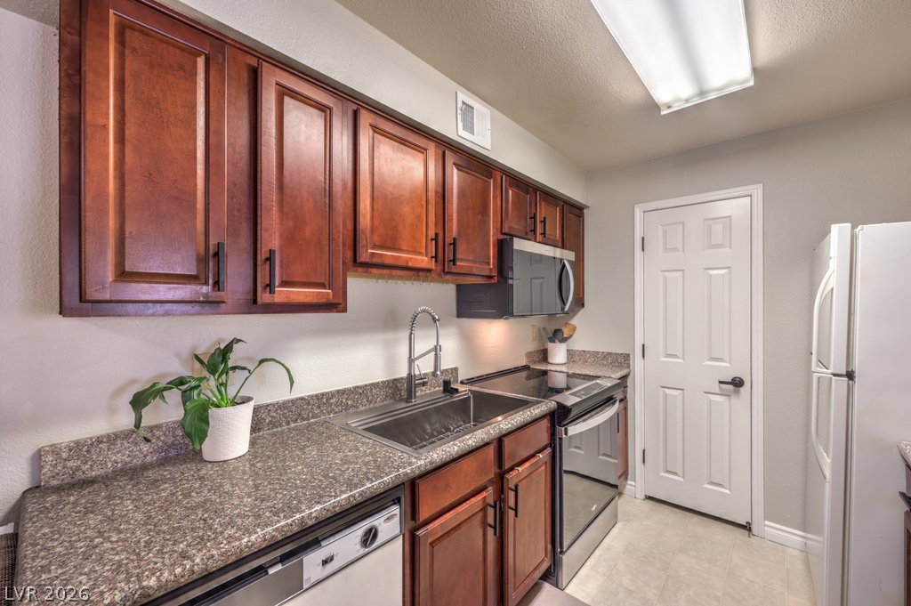 2451 N Rainbow Boulevard #2007, Las Vegas 89108