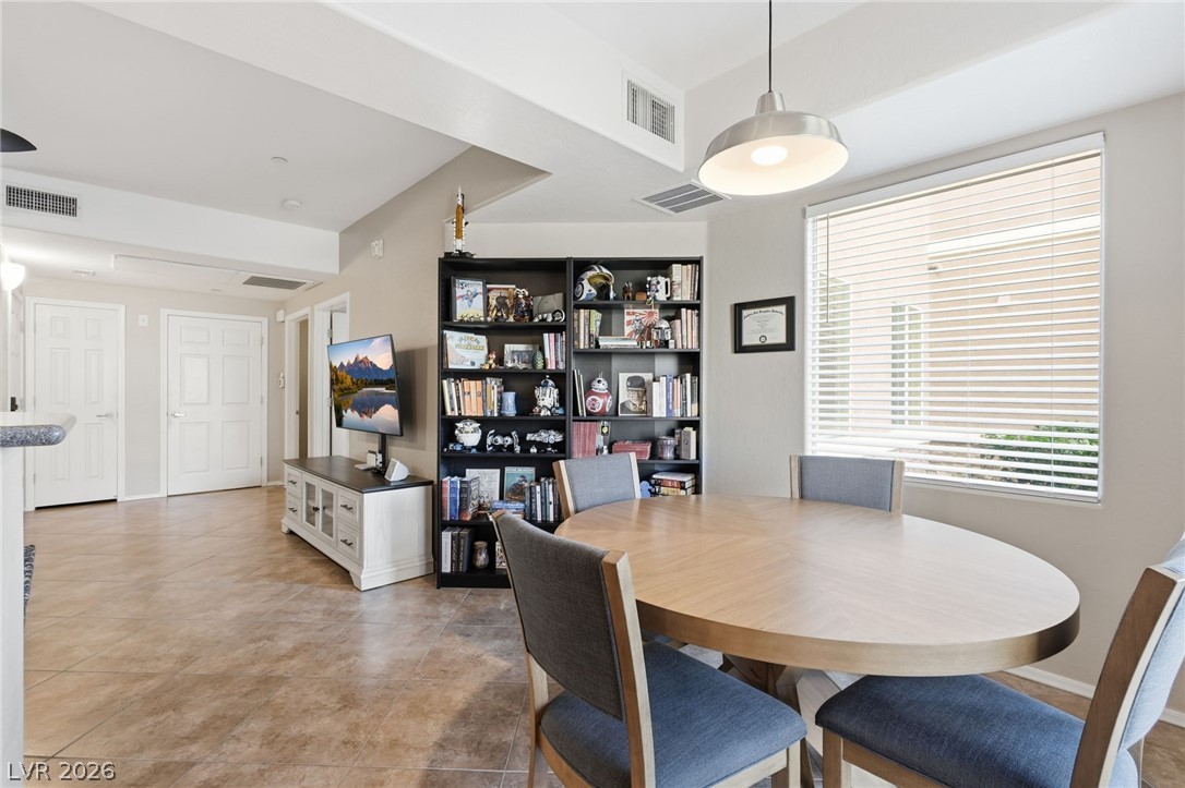 Photo 8 of 34, 6868 Sky Pointe Drive #1073