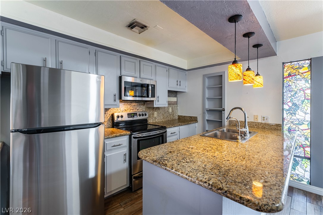 Photo 4 of 1301 E St Louis Avenue #C