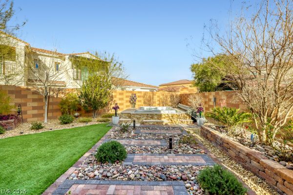Photo 13 of 40, 492 Norcia Place