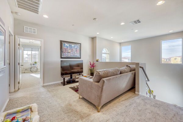 Photo 18 of 40, 492 Norcia Place