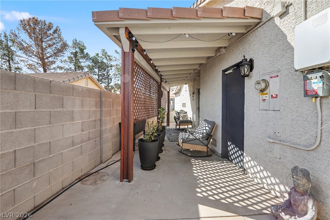 Photo 6 of 43, 543 Vantage Avenue