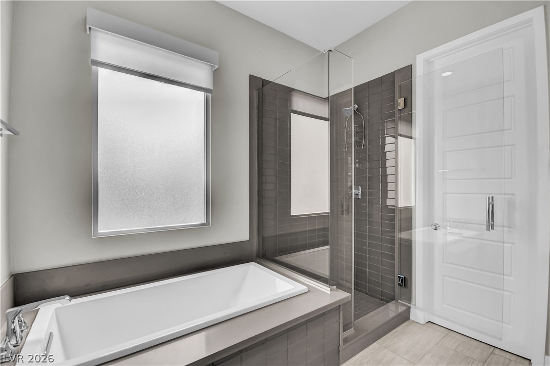 Photo 15 of 38, 1253 Cloud Tower Street #102