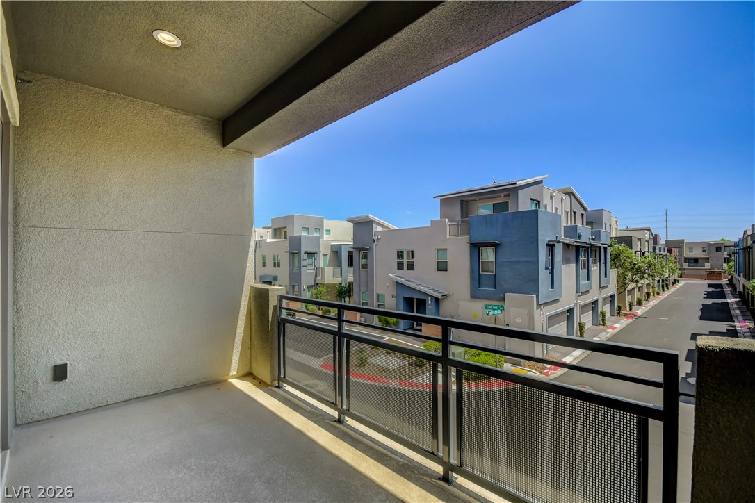 Photo 12 of 38, 1253 Cloud Tower Street #102