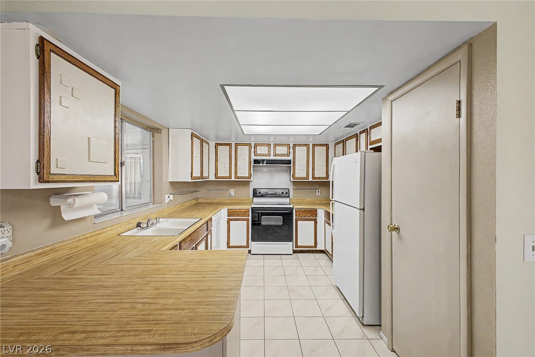 Photo 4 of 2112 Cameron Street