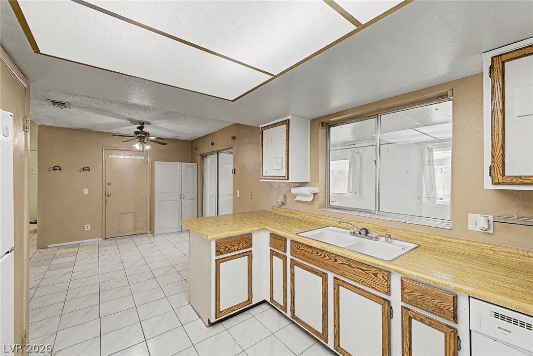 Photo 5 of 2112 Cameron Street