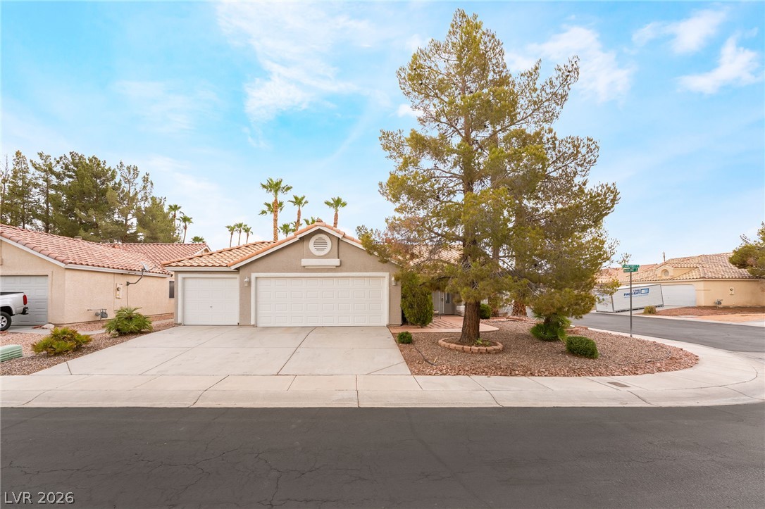 Photo 2 of 4866 Carefree Drive