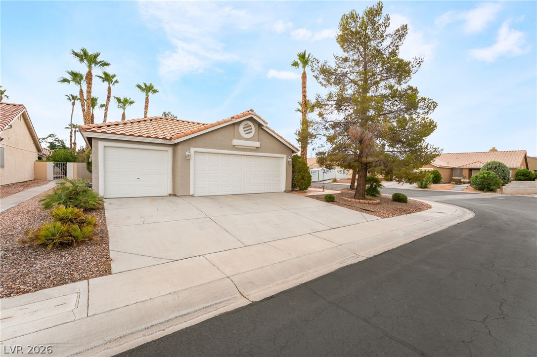 Photo 3 of 4866 Carefree Drive