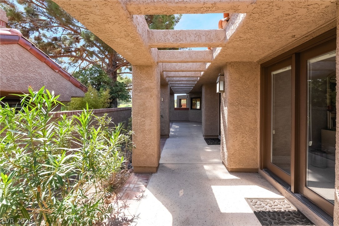 Photo 4 of 7307 Mission Hills Drive