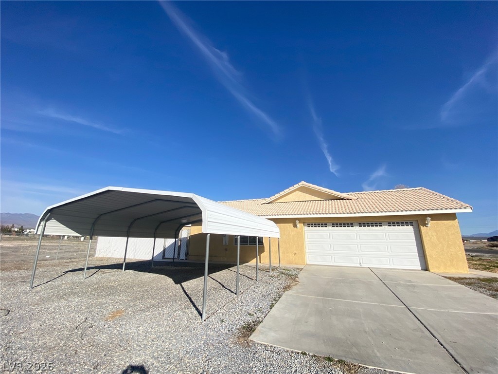 Photo 2 of 2950 E Deerskin Street