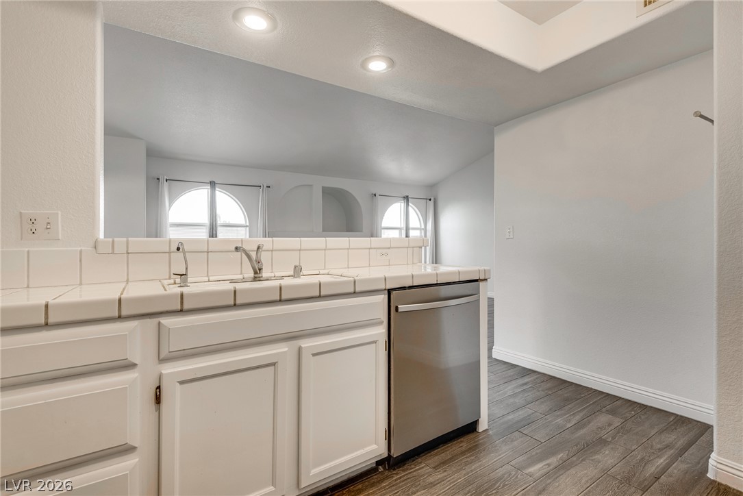 Photo 10 of 26, 7950 W Flamingo Road #2052