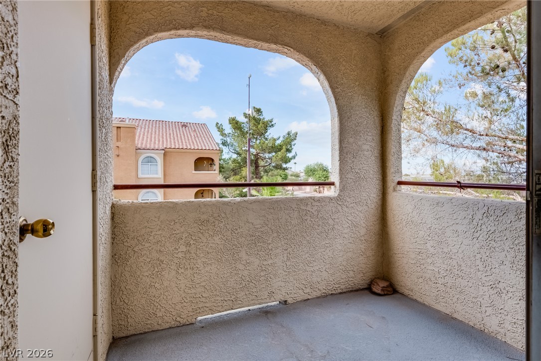Photo 21 of 26, 7950 W Flamingo Road #2052