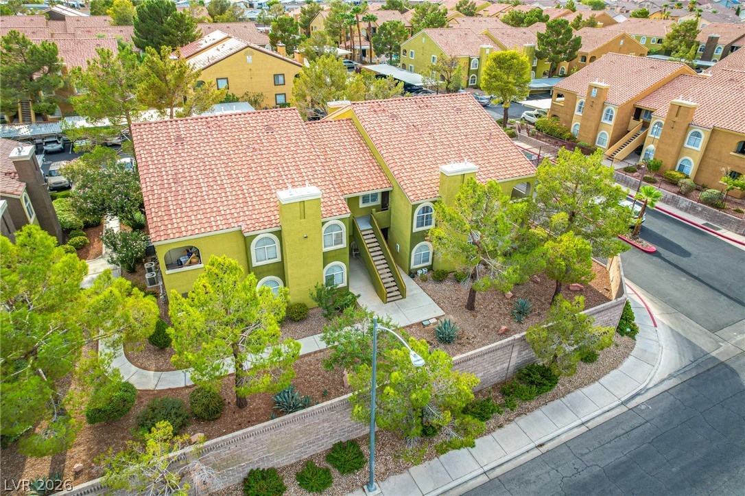 Photo 22 of 26, 7950 W Flamingo Road #2052