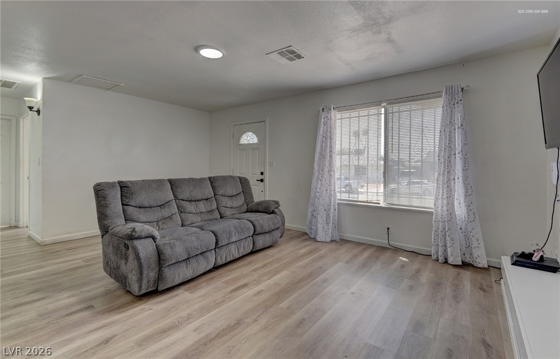 Photo 4 of 6500 Hill View Avenue