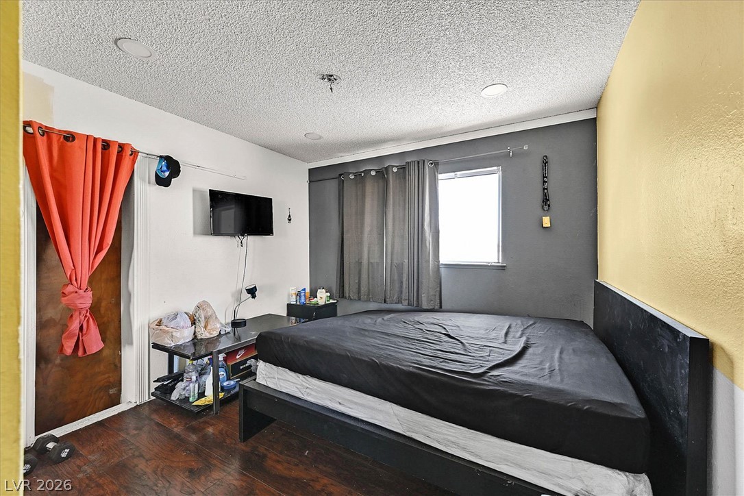 Photo 19 of 25, 4301 El Esteban Way