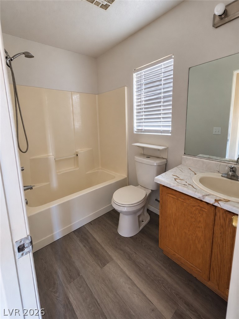 Photo 6 of 7, 5279 Shreve Avenue